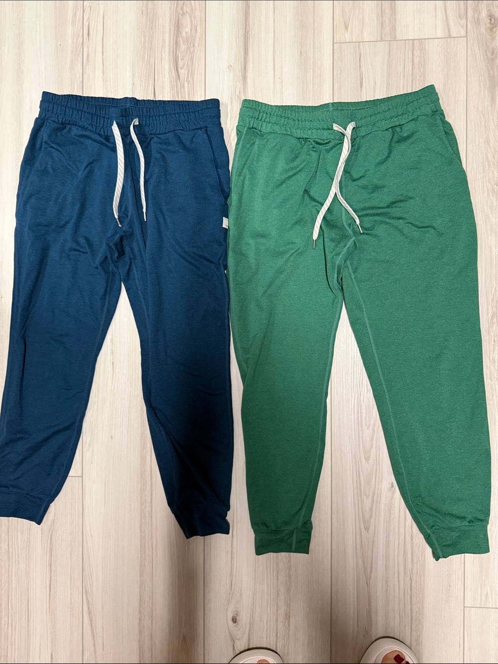 Vuori Performance Green Cactus & Teal Joggers